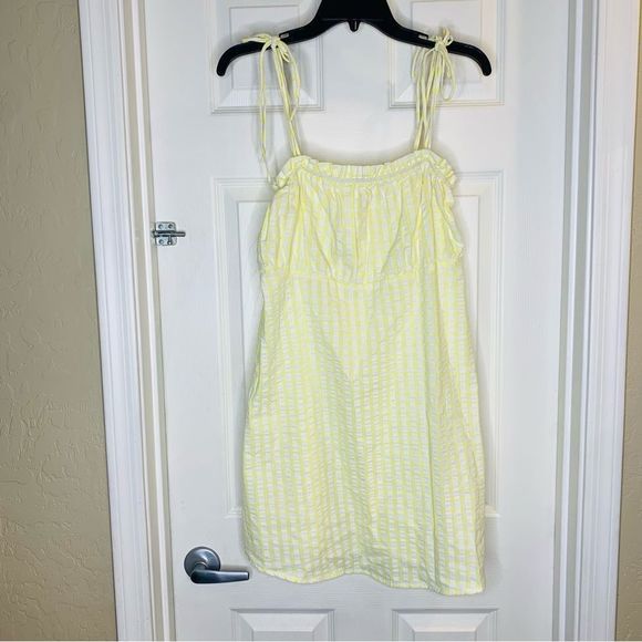 Cotton On Dresses & Skirts - Cotton On Woven Mathilda Strappy Mini Dress Gingham Lenin Size Medium